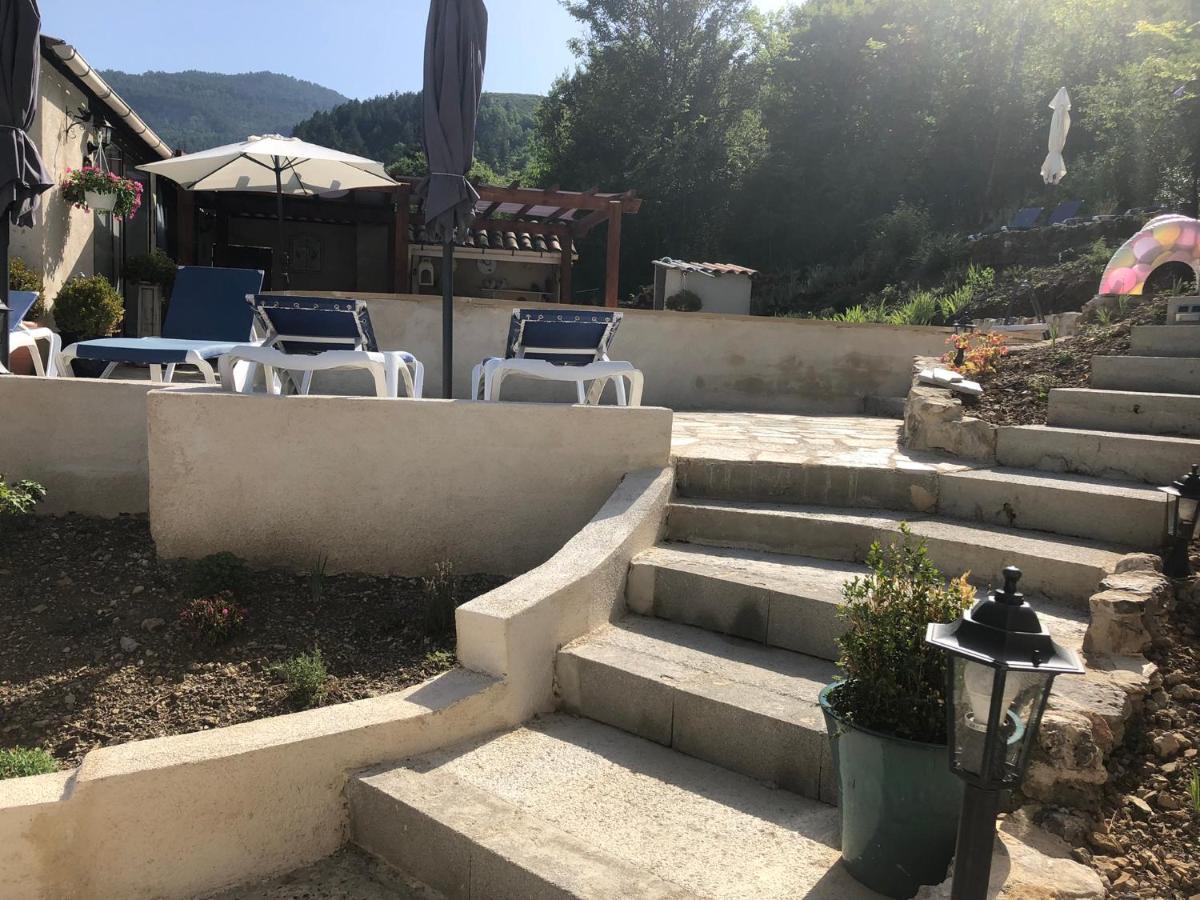 Maison Castellane Chambre D'Hotes B&B ภายนอก รูปภาพ