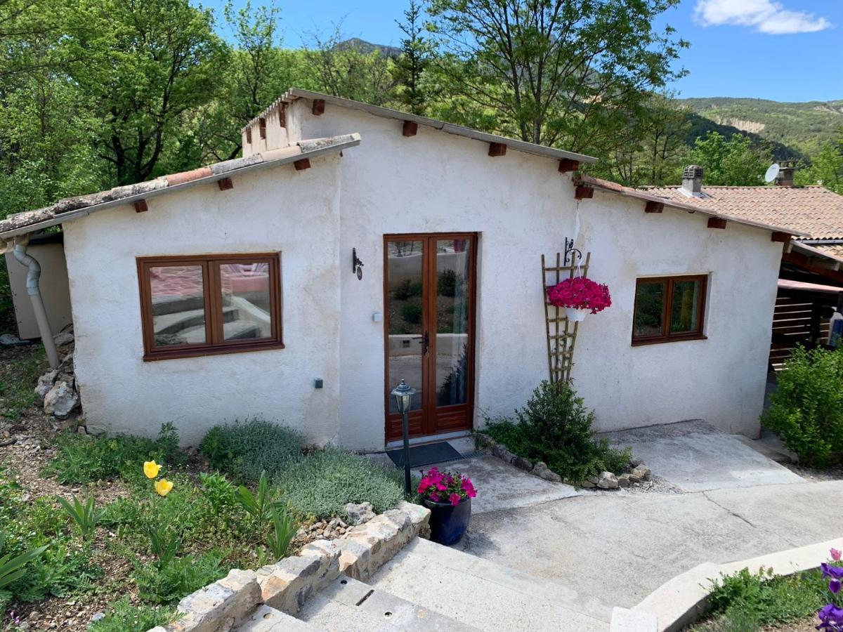 Maison Castellane Chambre D'Hotes B&B ภายนอก รูปภาพ
