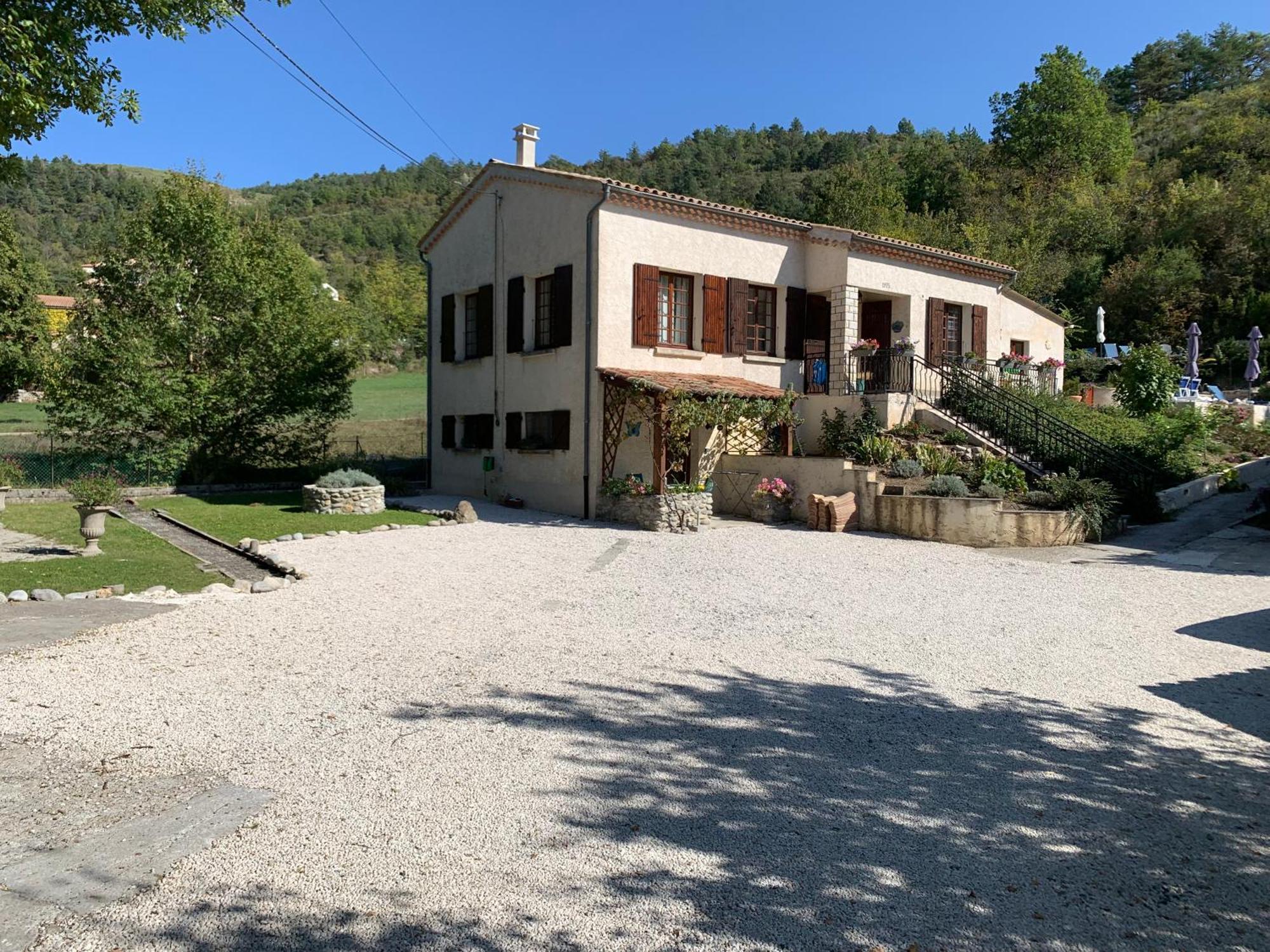 Maison Castellane Chambre D'Hotes B&B ภายนอก รูปภาพ