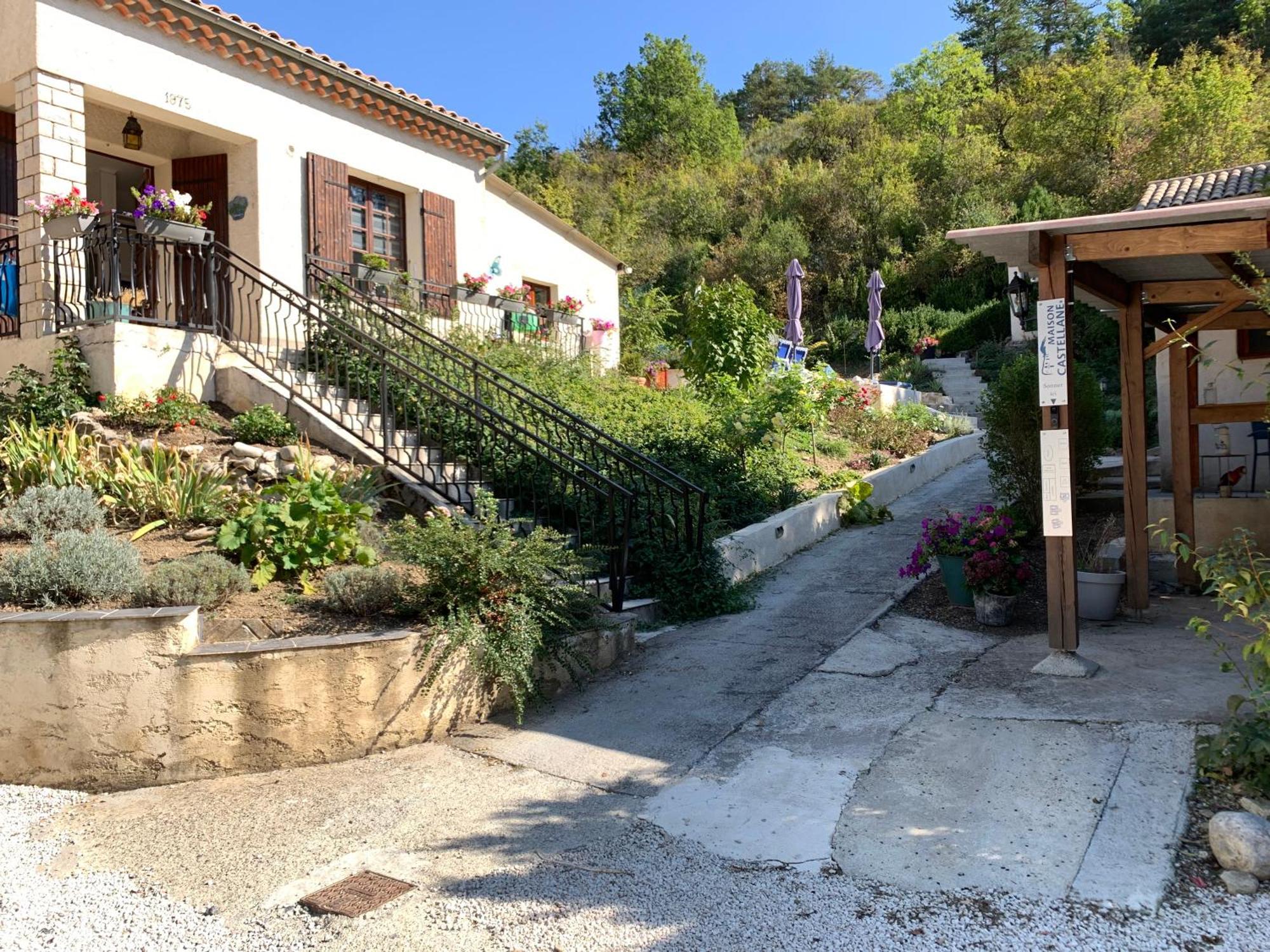 Maison Castellane Chambre D'Hotes B&B ภายนอก รูปภาพ